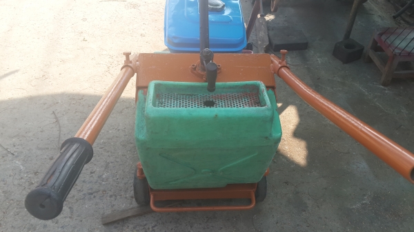 เครื่องตัดคอนกรีต  MIKASA MCD-L14