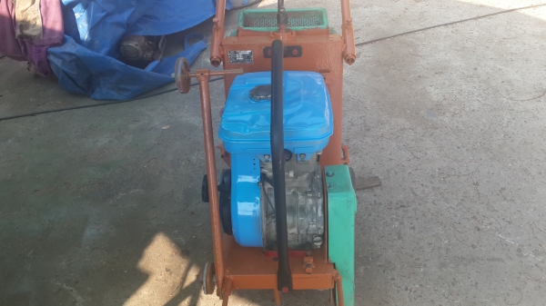 เครื่องตัดคอนกรีต  MIKASA MCD-L14