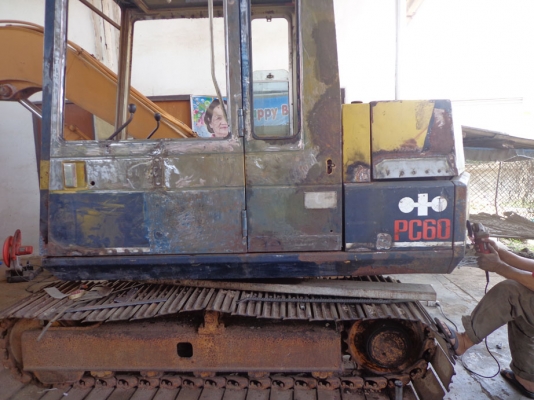 ขายรถแมคโค KOMATSU PC60-5 ติดต่อคุณจิ๊ด โทร. 089-7949488