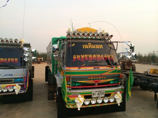 ขายด่วนสิบล้อดั้มสองเพลากะบะปิเนียม 240นางฟ้าแท้ ปี 38