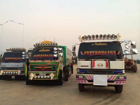 ขายด่วนสิบล้อดั้มสองเพลากะบะปิเนียม 240นางฟ้าแท้ ปี 38