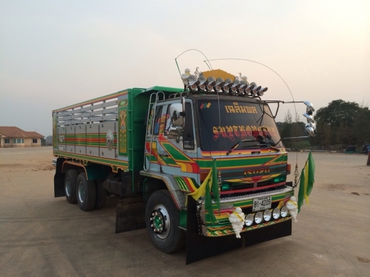 ขายด่วนสิบล้อดั้มสองเพลากะบะปิเนียม 240นางฟ้าแท้ ปี 38