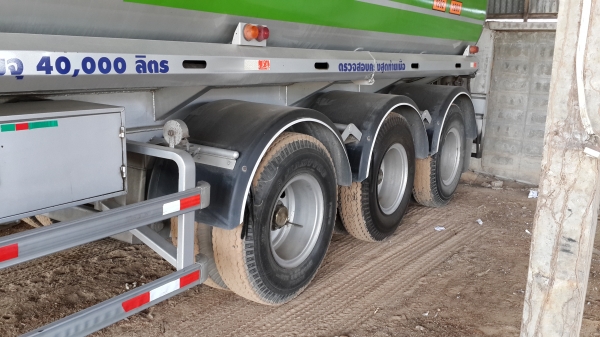 ขายหางเทลเลอร์บรรทุกน้ำมัน