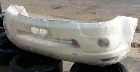 ขายกันชนหน้าวฟอจูนเนอร์ของถอด สีขาวเดิมโรงงานพร้อม Skirt TRD