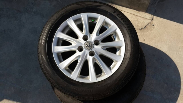 แม็ก toyota วีออส 12 ก้าน ขอบ 15 พร้อมยาง 185 60 15 ปี13