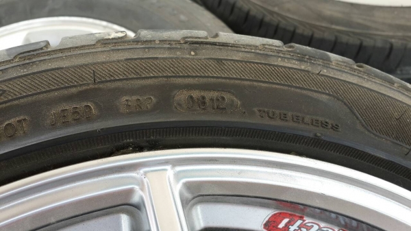 แม็กขอบ 17 4รู100  พร้อมยาง 205 45 17 ปี12