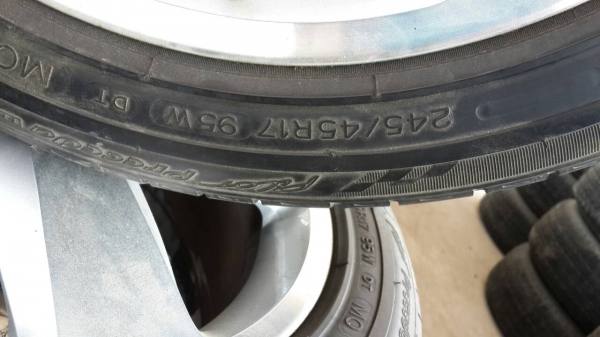แม็กเบ๊นซ์ ขอบ 17  5รู112  พร้อมยาง 245 45 17 ปี11