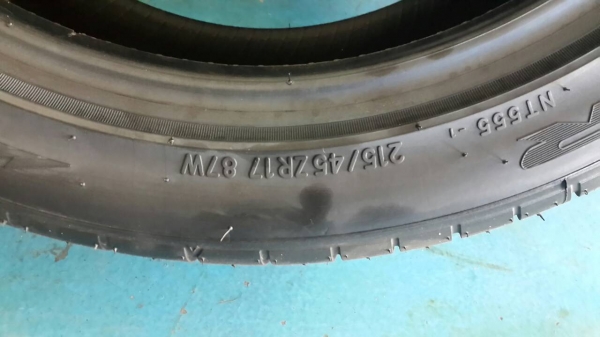 ยางใหม่ nitto ขอบ 17  215 45 17 ปี 13 สัปดาห์ที่ 08