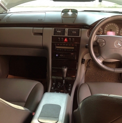 ขาย benz ตากลม e240 avantgeard