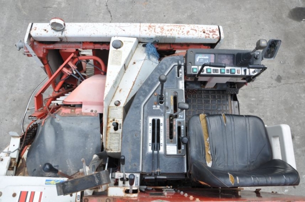 ขายรถ เกี่ยว-นวด ล้อตีนตะขาบ MITSUBISHI สภาพสวยเดิมจากญี่ปุ่น129,000 เท่านั้น!!