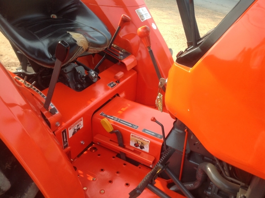 ปัญญาแทรคเตอร์มาแล้ว...จัดมาให้ครับ คูโบต้า L3408 พร้อมโรตาลี่ตราช้าง เล่มทะเบียนพร้อม จัดส่งอ.คลองขลุง จ.กำแพงเพชร