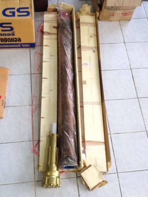 ขายหัวเจาะกระแทก...หัวขนาด 3" 6หุน แกนขนาด 4" ของใหม่....ราคา 72000 บาท