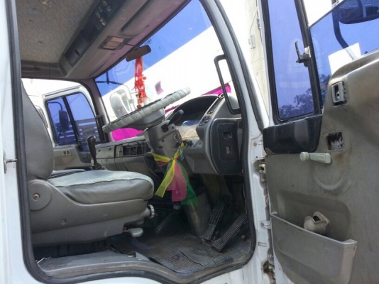 รถฮีโน่ 10 ล้อ รั้ว ( ไม่ดั้ม ) FL1J 210 แรงม้า. ปี 40 สนใจติดต่อ 081 - 6079515 รถฮีโน่ 10 ล้อ รั้ว ( ไม่ดั้ม ) FL1J 210 แรงม้า. ปี 40 สนใจติดต่อ 081 - 6079515