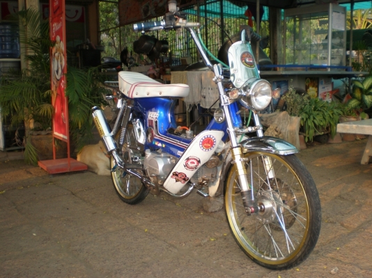 ขาย ชาลีเครื่องไลฟาน 110 ไม่มีทะเบียน ไม่มีอินวอยย์ มีเเต่ใบซื้อ-ขายให้ครับ