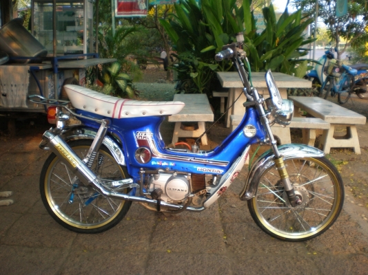 ขาย ชาลีเครื่องไลฟาน 110 ไม่มีทะเบียน ไม่มีอินวอยย์ มีเเต่ใบซื้อ-ขายให้ครับ