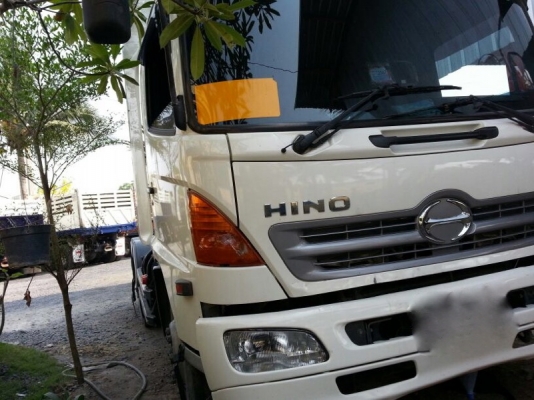 รถฮีโน่ 10 ล้อ หัวลาก  260  แรงม้า. ปี 53  สนใจติดต่อ 081 - 6079515