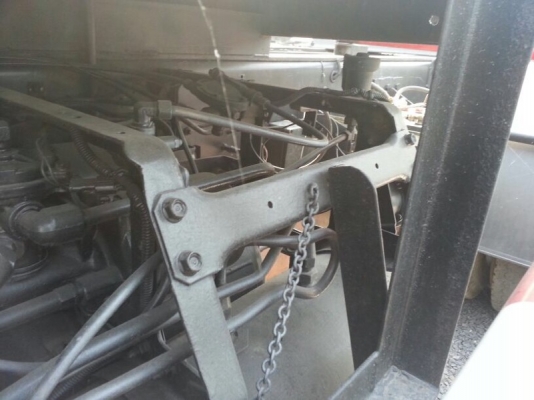 รถอีซูซุ 10 ล้อ หัวลาก 270 แรงม้า. ปี 43  สนใจติดต่อ 081 - 6079515