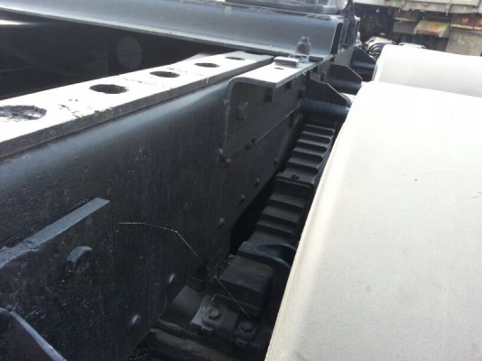 รถอีซูซุ 10 ล้อ หัวลาก 270 แรงม้า. ปี 43  สนใจติดต่อ 081 - 6079515