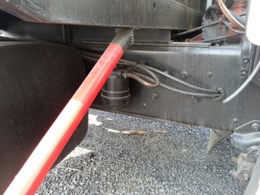 รถอีซูซุ 10 ล้อ หัวลาก 270 แรงม้า. ปี 43  สนใจติดต่อ 081 - 6079515