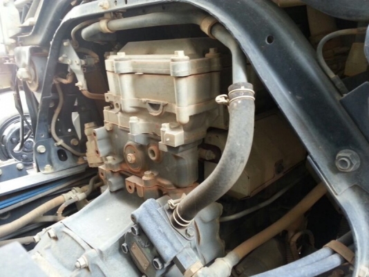 รถมิตซู 10 ล้อดั้ม 270 แรงม้า. ปี 56  ( มีขาย 2 คัน. )  ( รถวิ่ง 4x,xxx กม. )  สนใจติดต่อ 081 - 6079515