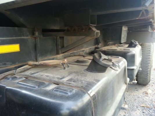 รถมิตซู 10 ล้อดั้ม 270 แรงม้า. ปี 56  ( มีขาย 2 คัน. )  ( รถวิ่ง 4x,xxx กม. )  สนใจติดต่อ 081 - 6079515