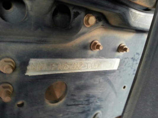 รถมิตซู 10 ล้อดั้ม 270 แรงม้า. ปี 56  ( มีขาย 2 คัน. )  ( รถวิ่ง 4x,xxx กม. )  สนใจติดต่อ 081 - 6079515