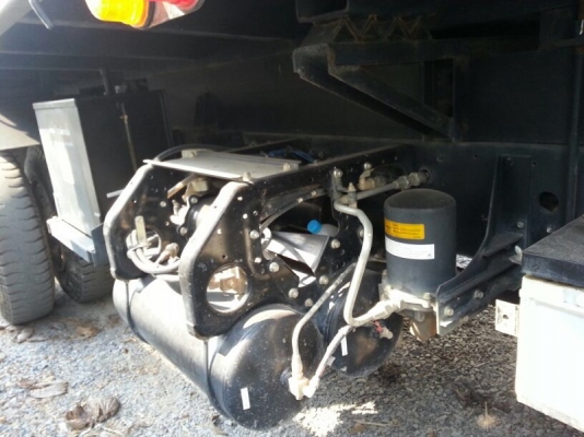 รถมิตซู 10 ล้อดั้ม 270 แรงม้า. ปี 56  ( รถวิ่ง 2x,xxx กม. )  สนใจติดต่อ 081 - 6079515