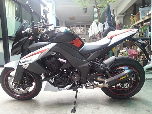 ขายรถZ1000ปี2013ของแต่งเยอะครับผ่อนสบาย