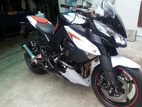 ขายรถZ1000ปี2013ของแต่งเยอะครับผ่อนสบาย