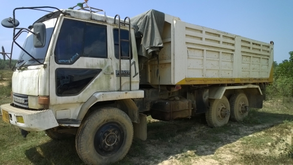 (ขอบคุณร้านมานาสวนผึ้งราชบุรี)FUSO FN527M-A11900 10ล้อดั้ม รถดี แห้ง คัสซีสวย เครื่องดี