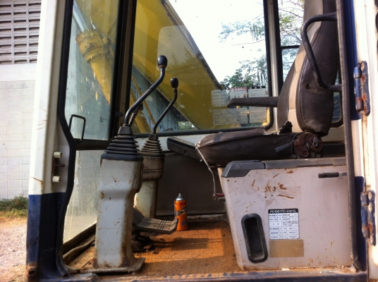 ขายรถแบคโฮ KOMATSU PC-100-5 รถสวย สภาพสมบูรณ์มาก       ไฟฟ้าครบ ราคา.550000 สนใจรีบจองด่วน