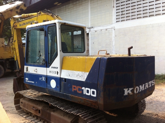 ขายรถแบคโฮ KOMATSU PC-100-5 รถสวย สภาพสมบูรณ์มาก       ไฟฟ้าครบ ราคา.550000 สนใจรีบจองด่วน