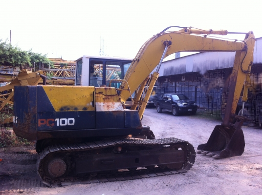 ขายรถแบคโฮ KOMATSU PC-100-5 รถสวย สภาพสมบูรณ์มาก       ไฟฟ้าครบ ราคา.550000 สนใจรีบจองด่วน