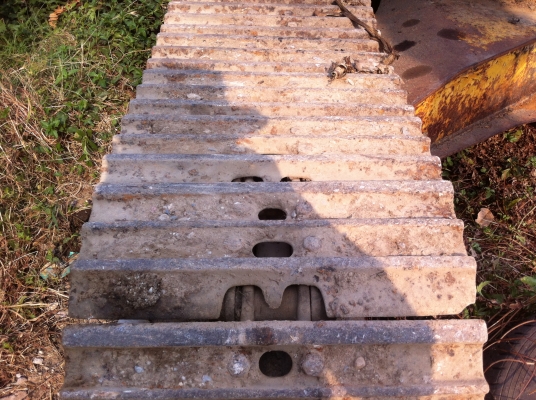 ขายรถแบคโฮ KOMATSU PC-100-5 รถสวย สภาพสมบูรณ์มาก       ไฟฟ้าครบ ราคา.550000 สนใจรีบจองด่วน