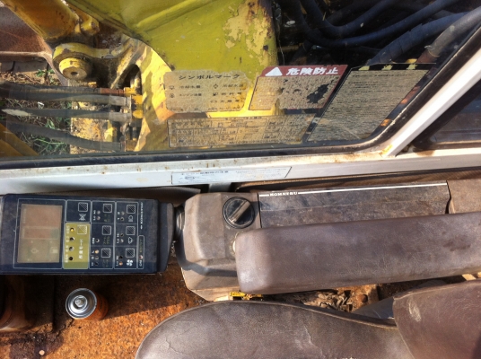 ขายรถแบคโฮ KOMATSU PC-100-5 รถสวย สภาพสมบูรณ์มาก       ไฟฟ้าครบ ราคา.550000 สนใจรีบจองด่วน