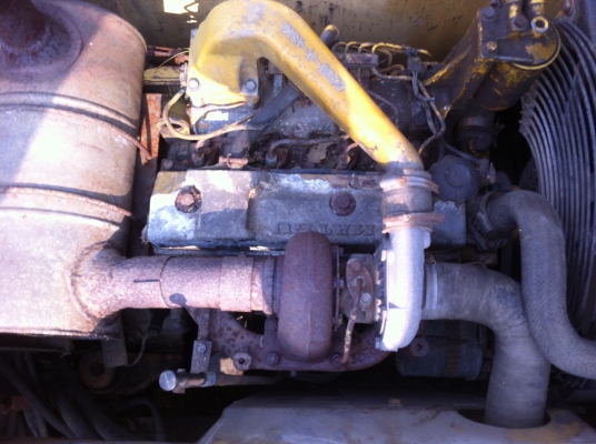 ขายรถแบคโฮ KOMATSU PC-100-5 รถสวย สภาพสมบูรณ์มาก       ไฟฟ้าครบ ราคา.550000 สนใจรีบจองด่วน