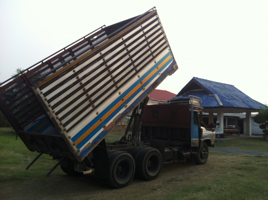 ขาย10ล้อหัวยาว เพลาเดียวดัมพ์ พวงมาลัยเพาเวอร์ เบรคจิฟฟี่ ช่วงล่างใหญ่