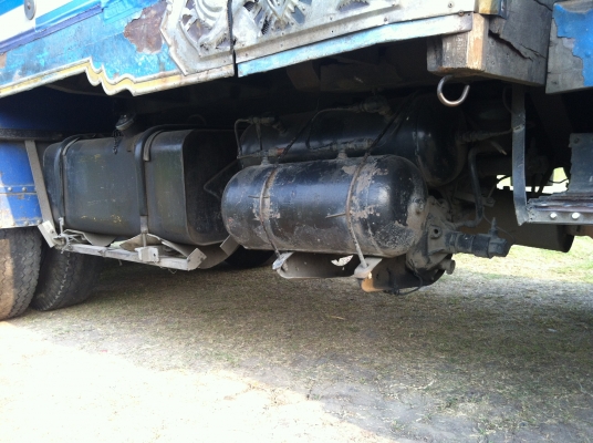 ขาย10ล้อหัวยาว เพลาเดียวดัมพ์ พวงมาลัยเพาเวอร์ เบรคจิฟฟี่ ช่วงล่างใหญ่