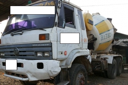 ขายเหมารถโมปูน2คัน NISSAN UDCW430 โม่ZF6คิวรถทำงานใด้ทั้ง2คัน