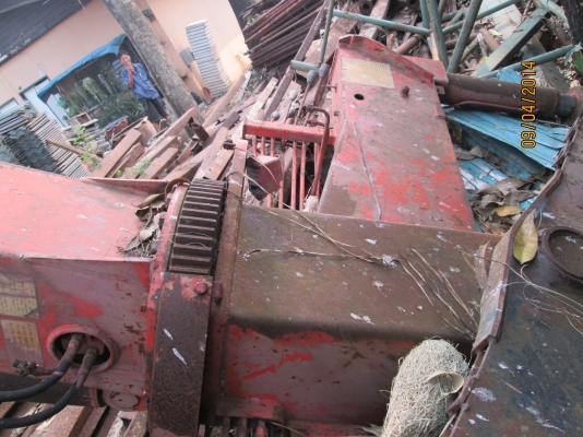 มี.2ตัว..เครนทานาโด้.4.5ตัน-4ปลอก-3ชัก..ท้องแบน..เก่าเก็บ.สภาพพร้อมใช้..ราคา250.000.บ...