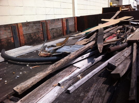 ขายรถหน้ายาว 6 ล้อ ติดตั้งเฮี๊ยบ 2.9 ตัน 3 พับ NISSAN รถเดิมๆ ใช้งานได้