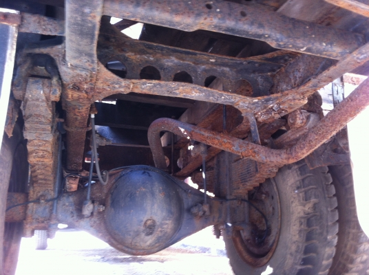 ขายรถหน้ายาว 6 ล้อ ติดตั้งเฮี๊ยบ 2.9 ตัน 3 พับ NISSAN รถเดิมๆ ใช้งานได้