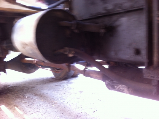 ขายรถหน้ายาว 6 ล้อ ติดตั้งเฮี๊ยบ 2.9 ตัน 3 พับ NISSAN รถเดิมๆ ใช้งานได้