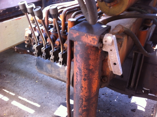 ขายรถหน้ายาว 6 ล้อ ติดตั้งเฮี๊ยบ 2.9 ตัน 3 พับ NISSAN รถเดิมๆ ใช้งานได้