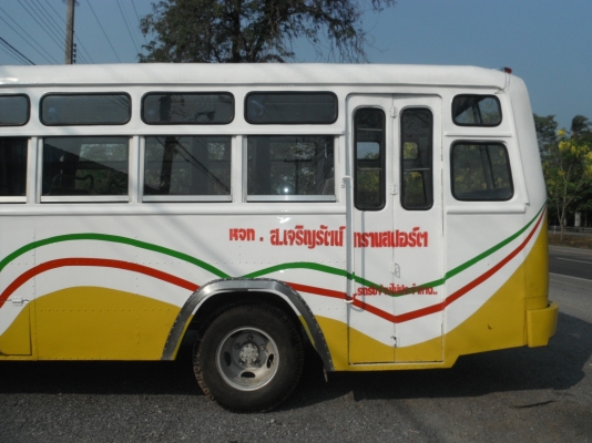 ขายรถบัส ISUZU 6 ล้อ เครื่อง 4BB1=98แรงม้า 4 สูบ ยางดี 6 เส้น รถอยู่ที่สุพรรณบุรี