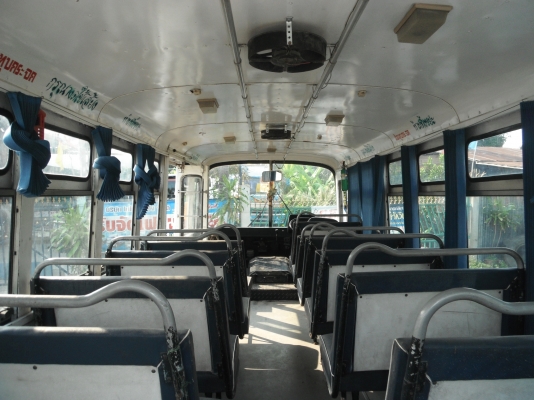 ขายรถบัส ISUZU 6 ล้อ เครื่อง 4BB1=98แรงม้า 4 สูบ ยางดี 6 เส้น รถอยู่ที่สุพรรณบุรี