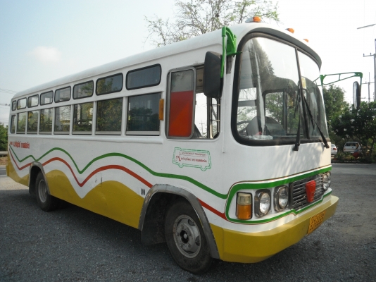 ขายรถบัส ISUZU 6 ล้อ เครื่อง 4BB1=98แรงม้า 4 สูบ ยางดี 6 เส้น รถอยู่ที่สุพรรณบุรี