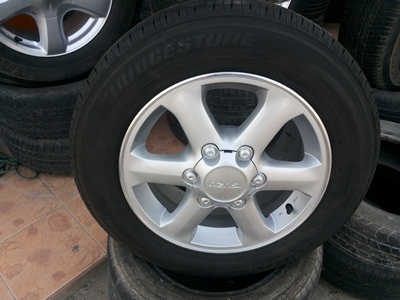 ขายล้อแม็กISUZU gold series 16 นิ้ว 6 ก้าน พร้อมยาง 1 ชุด ขายล้อแม็กISUZU gold series 16 นิ้ว 6 ก้าน พร้อมยาง 1 ชุด