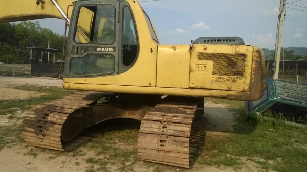 PC200-6 เล่มทะเบียน ไฟครบ สีเดิมๆรถเดิมๆไม่ค่อยสวย ต้องเก็บงาน.. PC200-6 เล่มทะเบียน ไฟครบ สีเดิมๆรถเดิมๆไม่ค่อยสวย ต้องเก็บงาน..