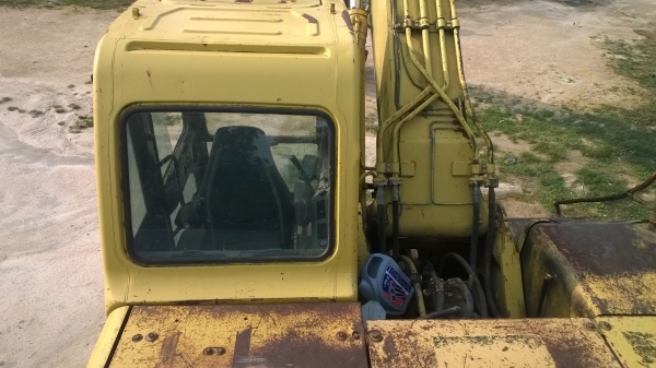 PC200-6 เล่มทะเบียน ไฟครบ สีเดิมๆรถเดิมๆไม่ค่อยสวย ต้องเก็บงาน.. PC200-6 เล่มทะเบียน ไฟครบ สีเดิมๆรถเดิมๆไม่ค่อยสวย ต้องเก็บงาน..